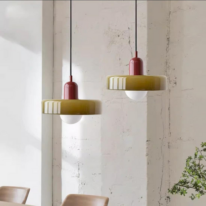 Leuchtende Pendant Lamp | RadiantGlow